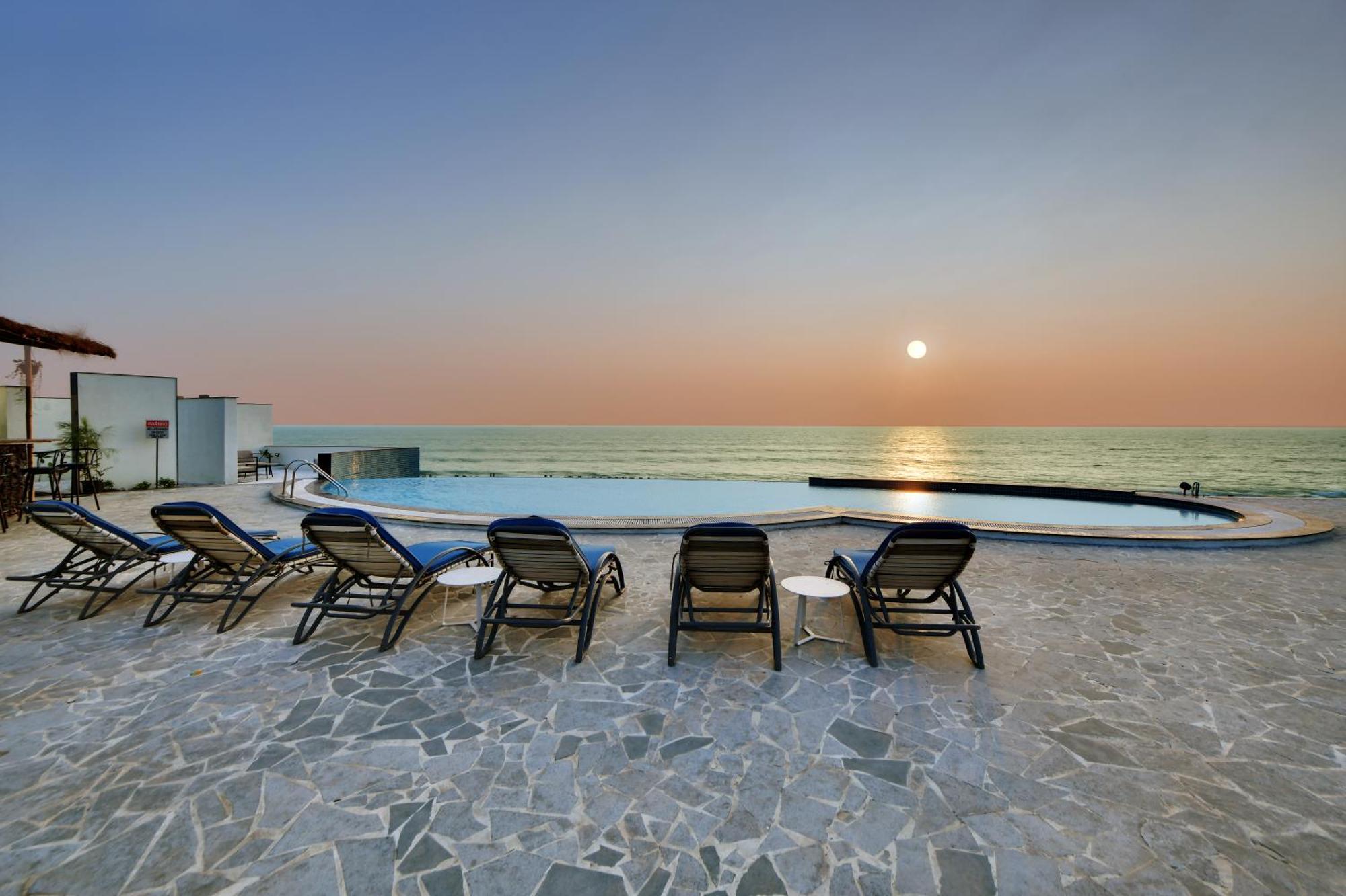 The Fern Leo Beach Resort , Madhavpur 포르반다르 외부 사진