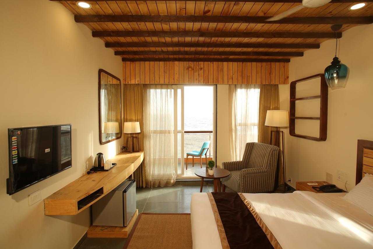 The Fern Leo Beach Resort , Madhavpur 포르반다르 외부 사진